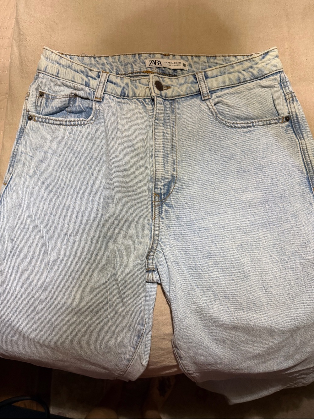 ZARA Z1975 High Waist Mom Fit Jeans, Light Wash Size 8